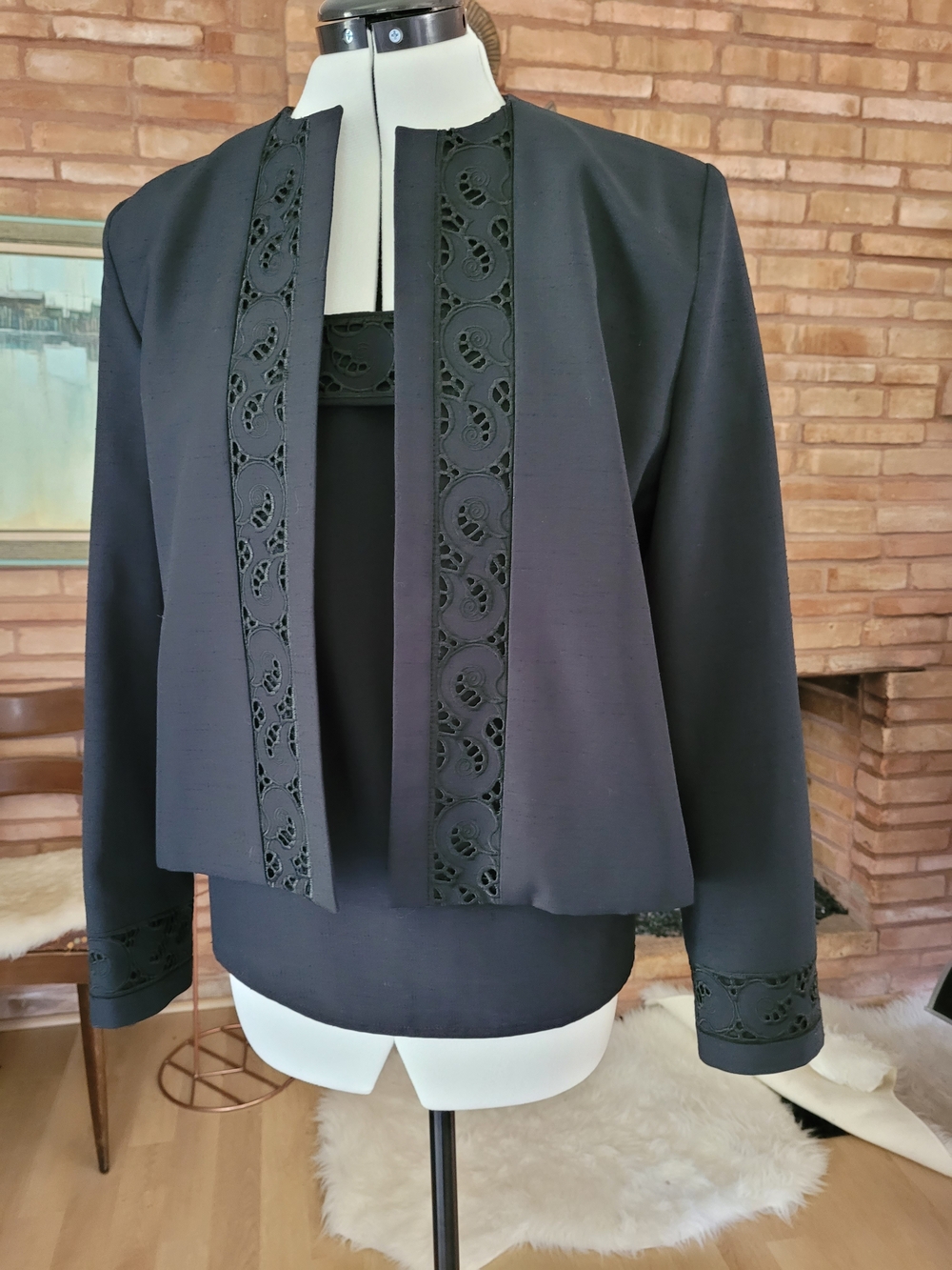 Lilli Ann Vintage Cropped Open-Front Blazer And Matching Cami with Lace Trim